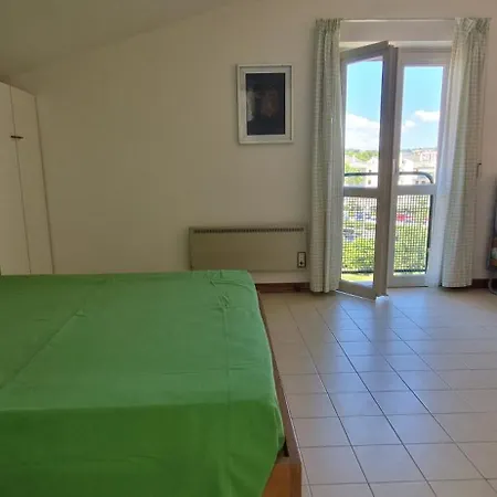 Holidays Pineta 度假居 马瑟利